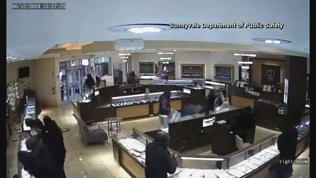 20 hırsız aynı anda kuyumcuyu soydu - Resim: 7